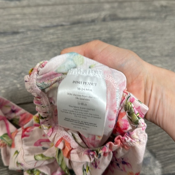 • Posh Peanut • Girls Leilani Henley Ruffled Capsleeve Bubble Romper Flamingo - Picture 3 of 3